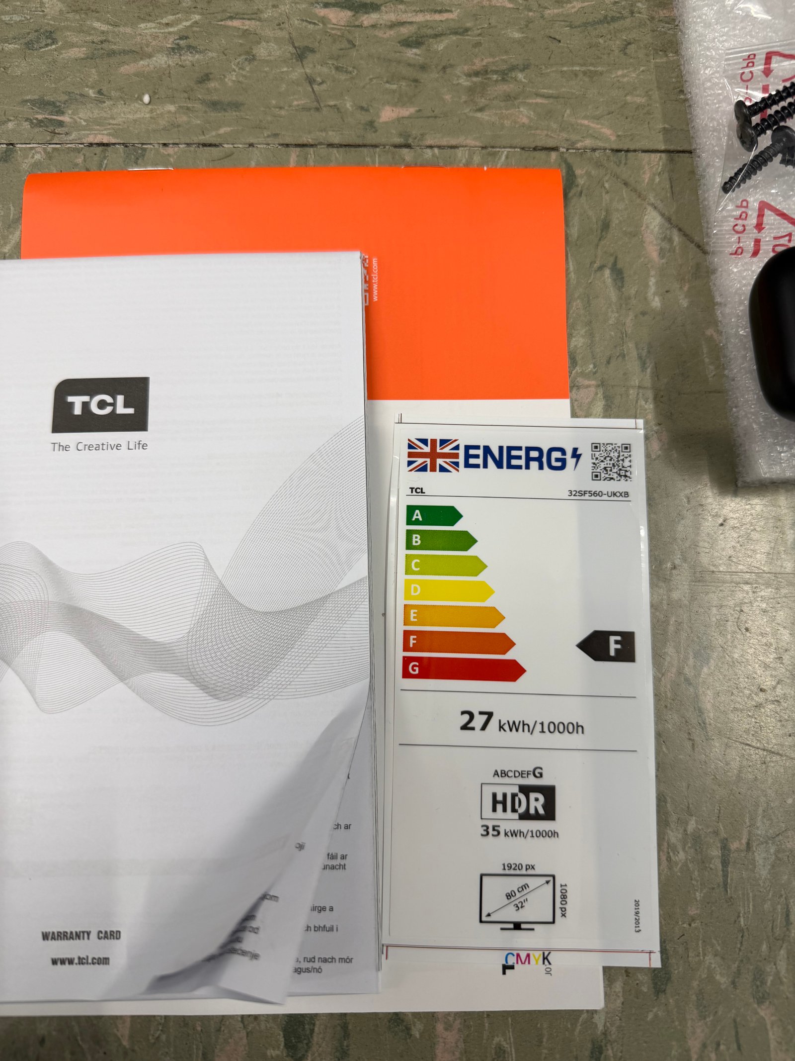 TCL 32