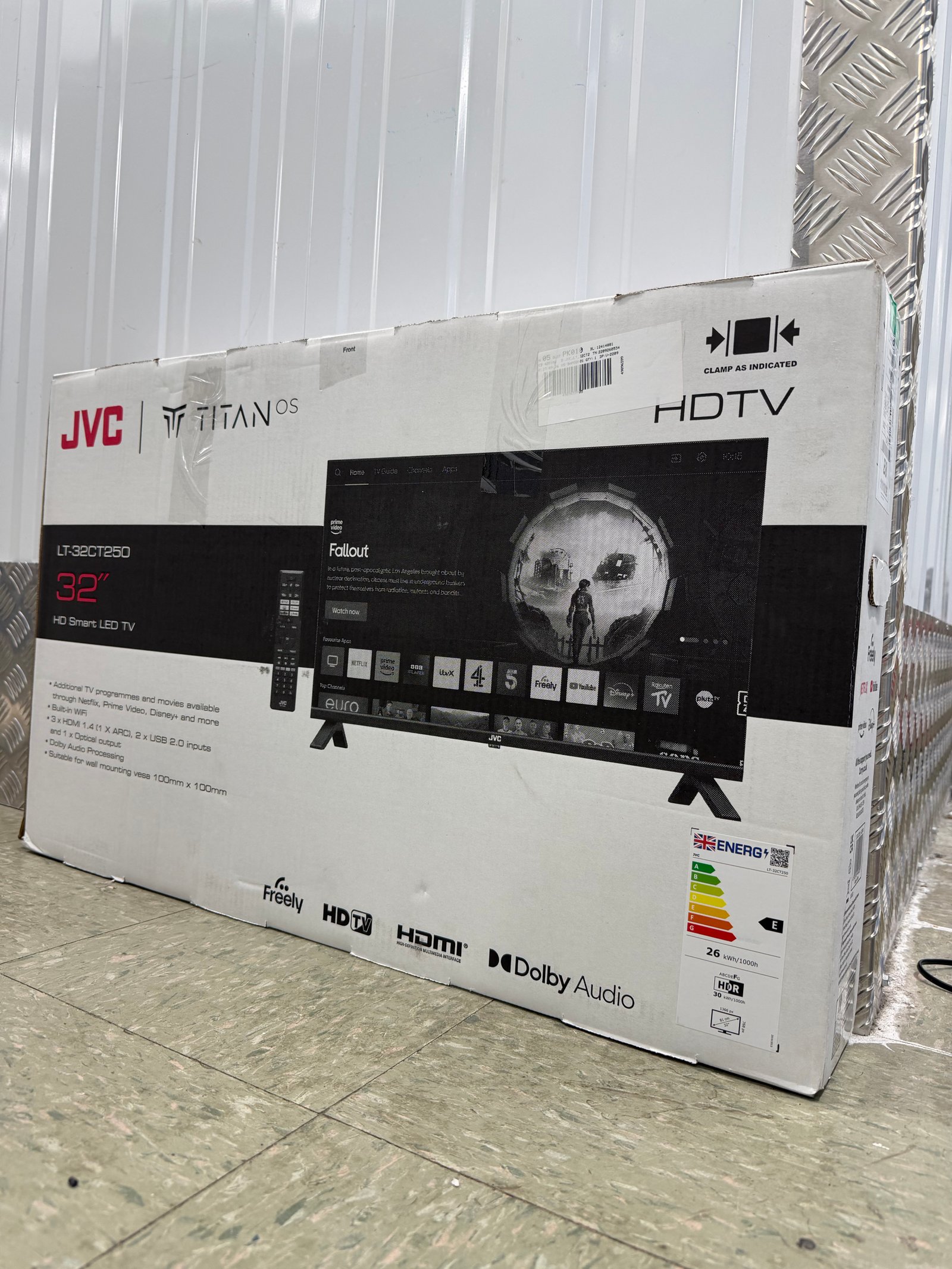 JVC 32